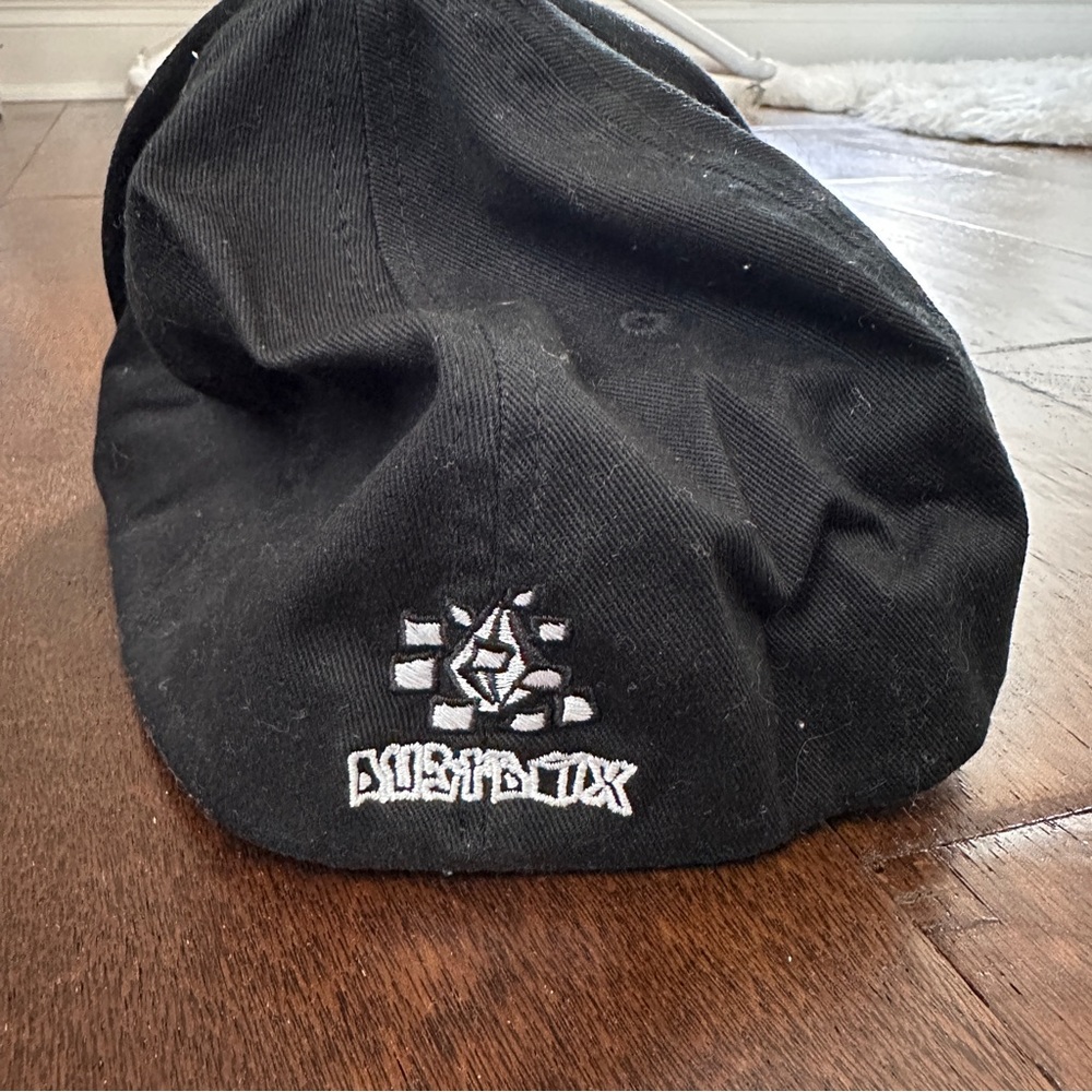 DB black hat - Picture 2 of 3
